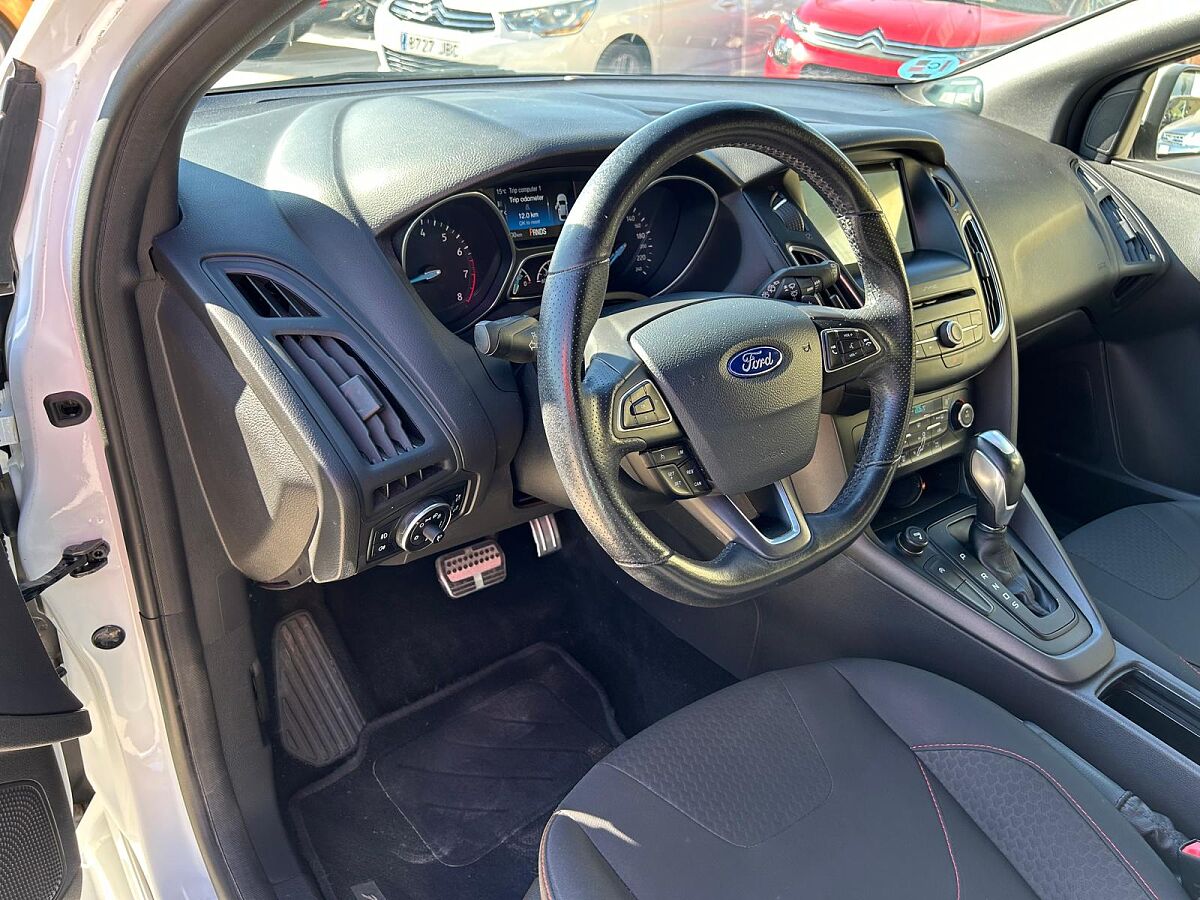 FORD FOCUS ST LINE 1.0 AUTO SPANISH LHD IN SPAIN 49000 MILES SUPERB 2017